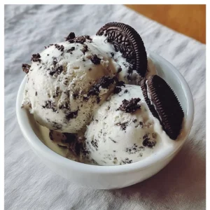 Cookies and Cream Ice Cream 3 Delicious Cookies and Cream Ice Cream in a bowl with chocolate cookie pieces